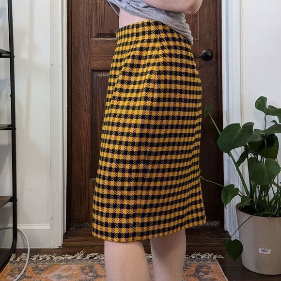 Yellow and Black Checkered Pencil Skirt - Picture 5 of 8